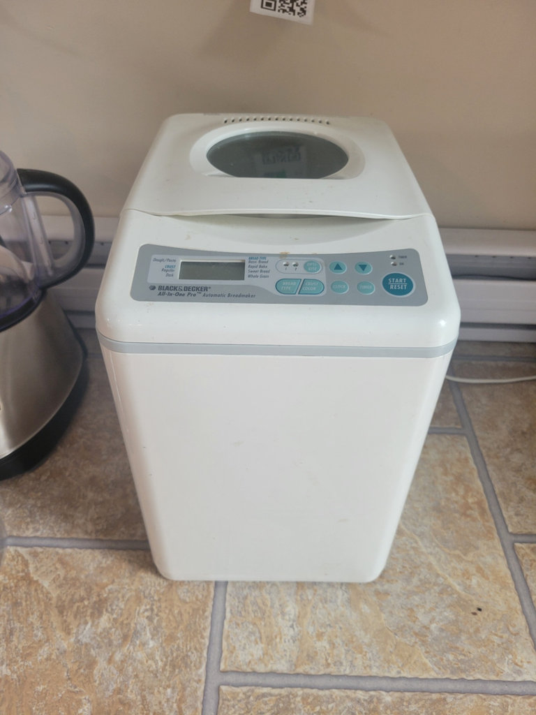 Black & Decker All-in-One Pro Automatic Breadmaker - image 2 of 3