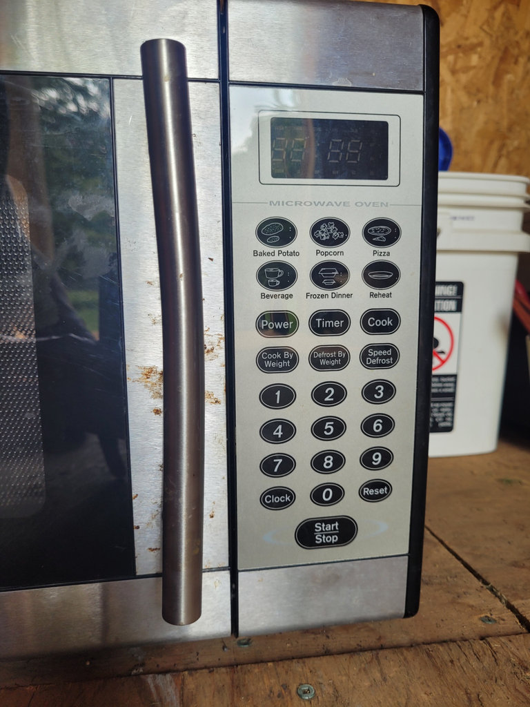 Danby Household Microwave Oven Model DMW1148SS - image 7 of 12
