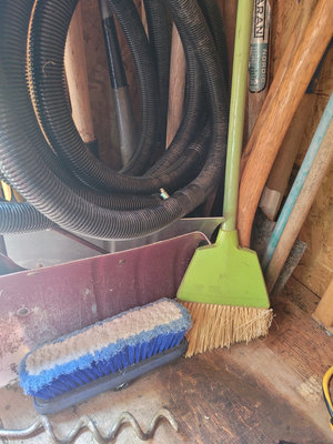 Assorted Gardening and Outdoor Tools - Image 1 of 18
