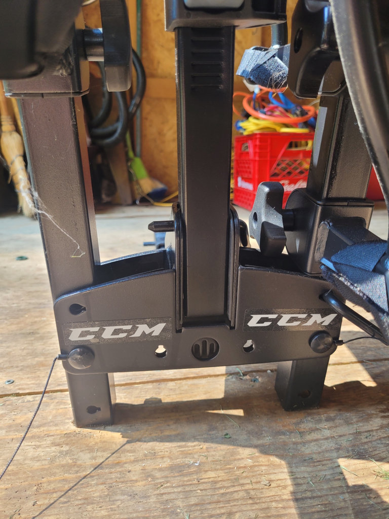 Hydraulic Trolley Jack and CCM Bike Rack - image 8 of 9