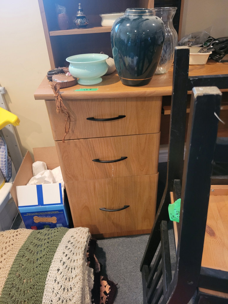 Office Supplies and Desk - image 4 of 4