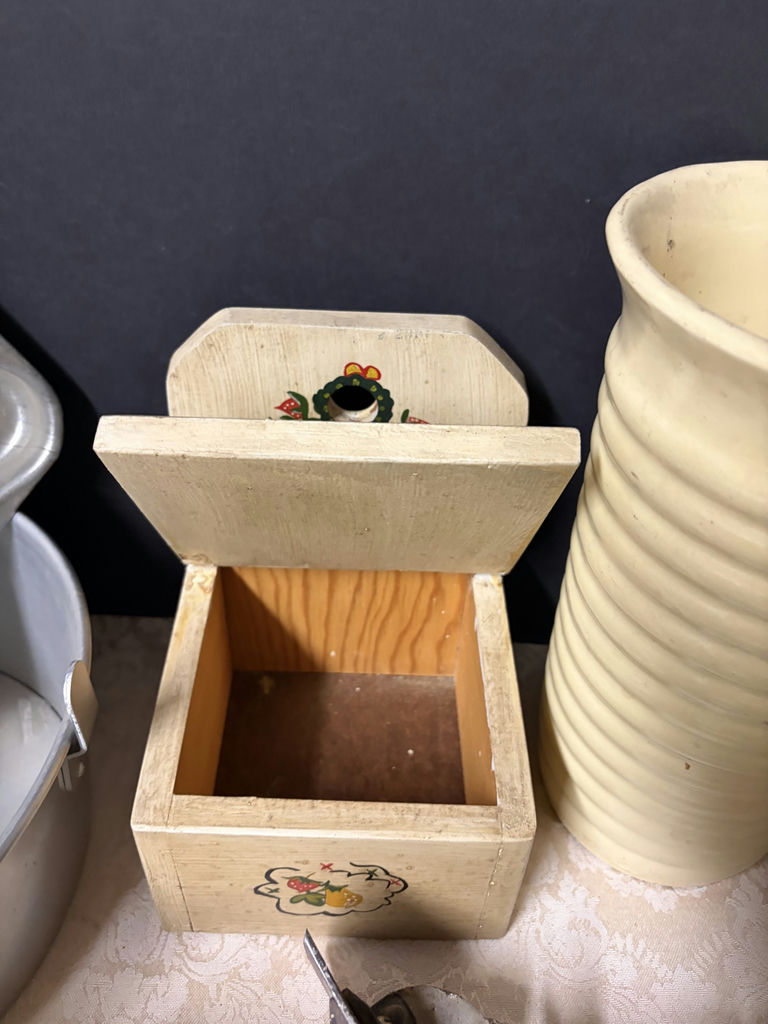 Vintage Lot of Items - image 3 of 5