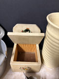 Vintage Lot of Items - thumbnail 3 of 5