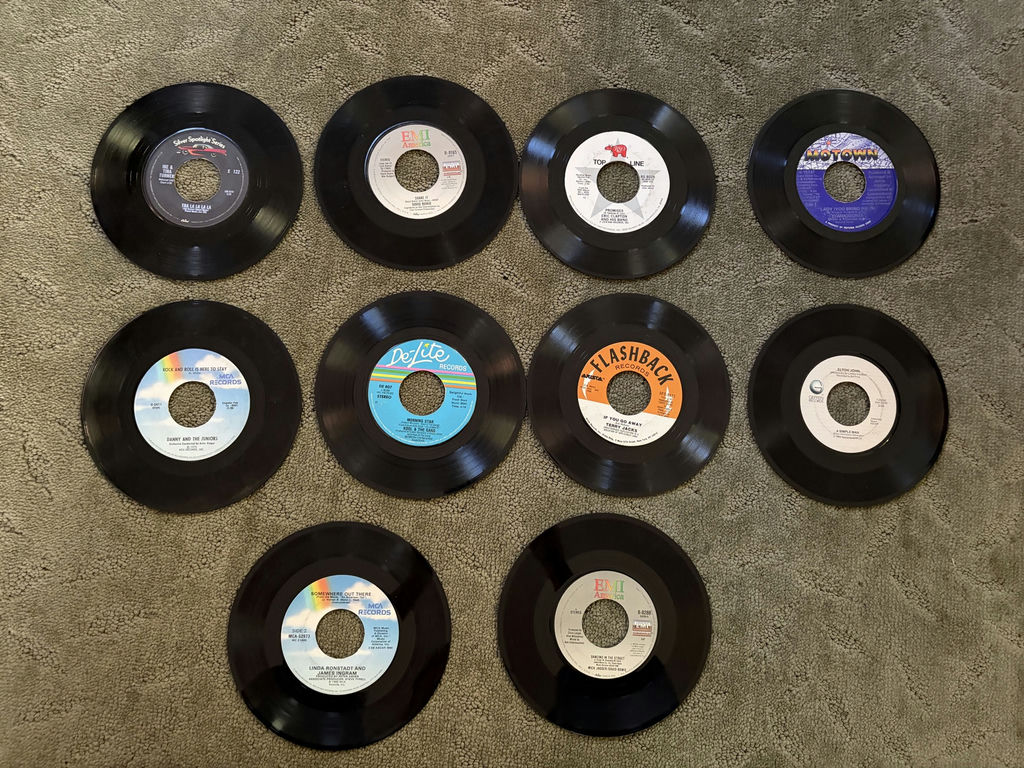 20 Vintage Vinyl Singles In Albums - image 3 of 5