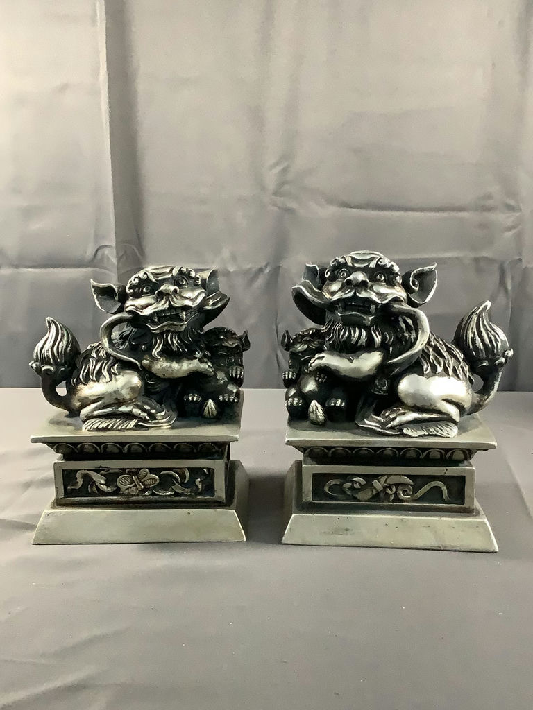 Noritake Dragon Vase & Temple Dragons Figurines - image 5 of 9