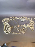 Vintage Costume Jewelry - thumbnail 3 of 9