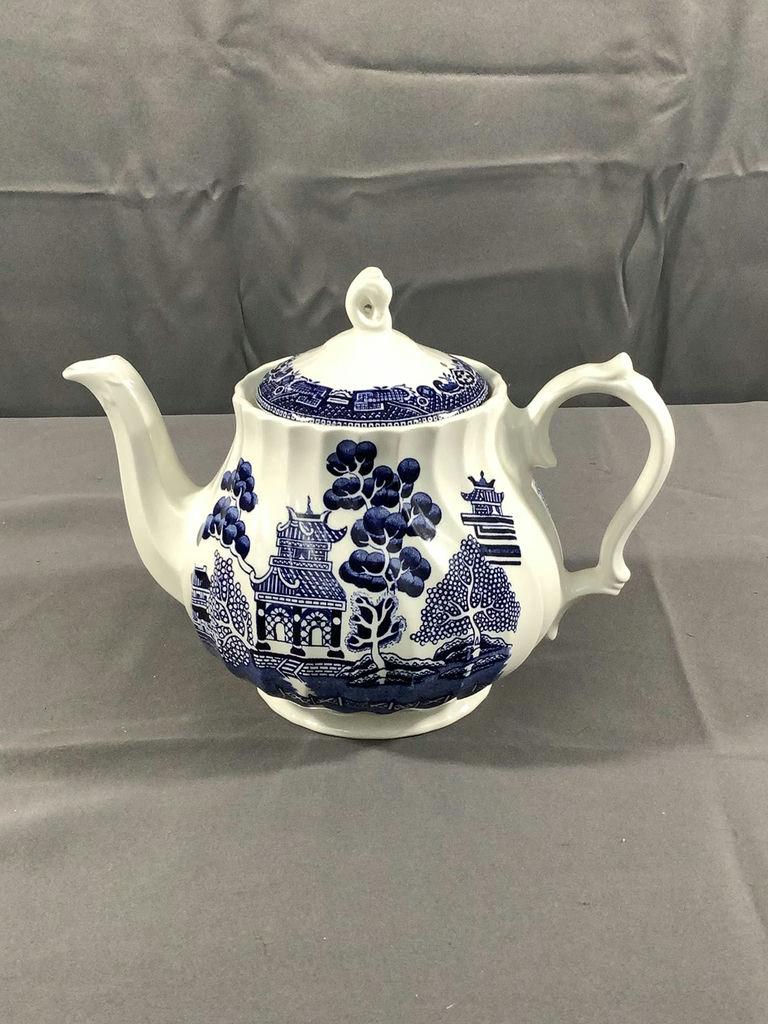 Churchill Blue Willow Tea Set - image 10 of 13