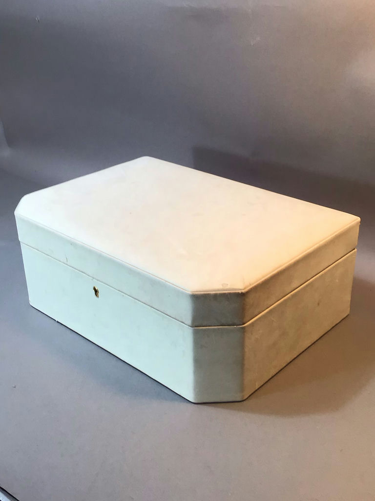 Vintage Costume Jewelry & Jewelry Box - image 15 of 19