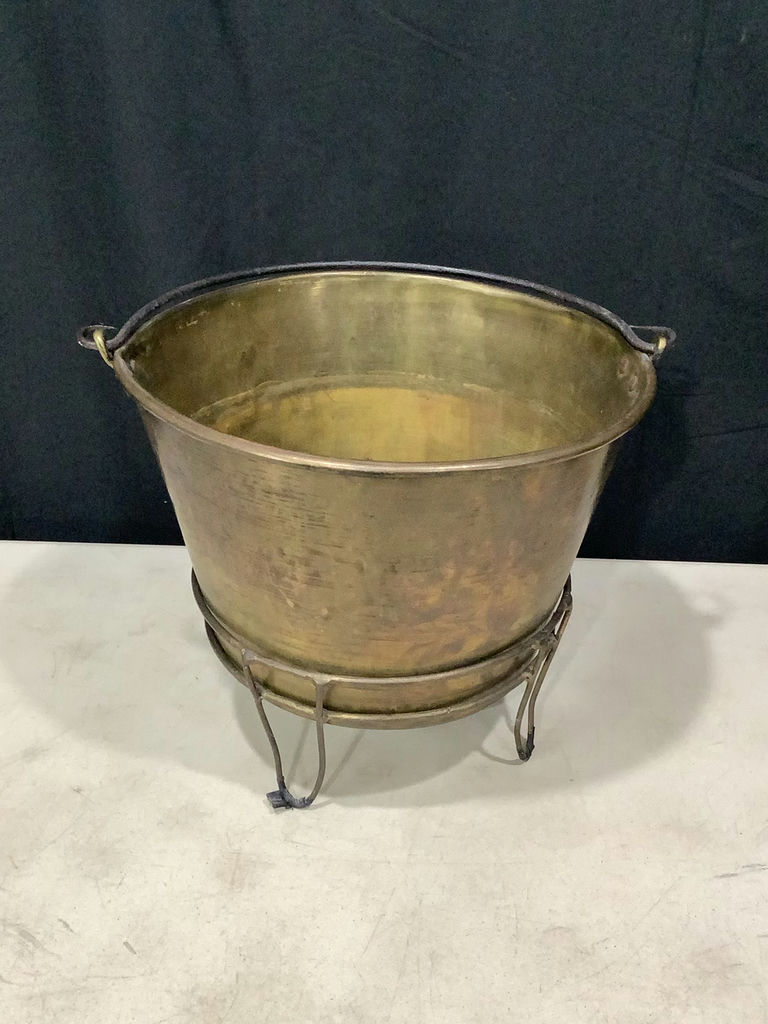 Brass Pots & More For The Hearth - image 2 of 7