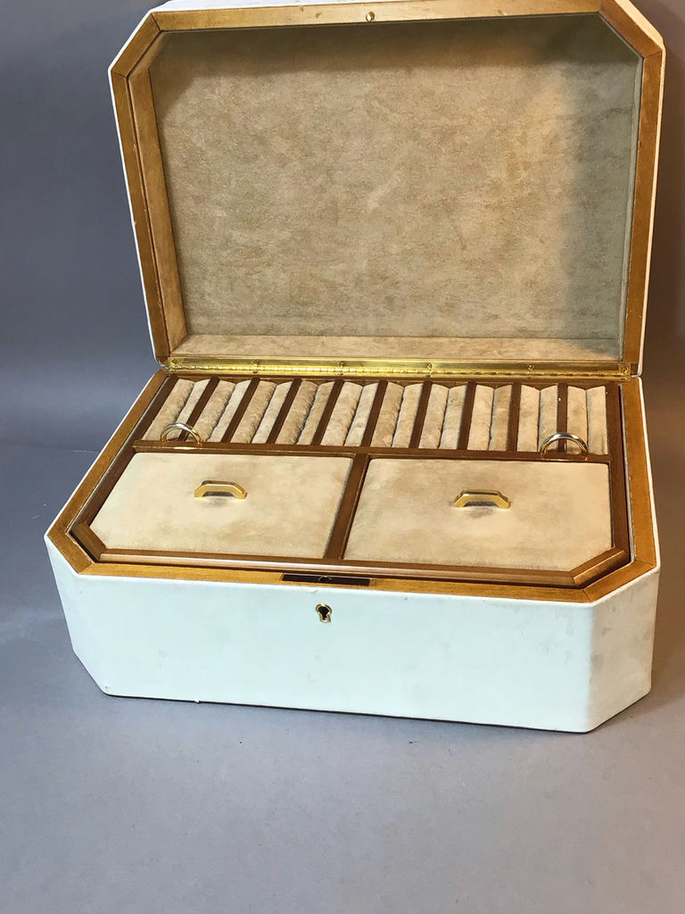 Vintage Costume Jewelry & Jewelry Box - image 14 of 19