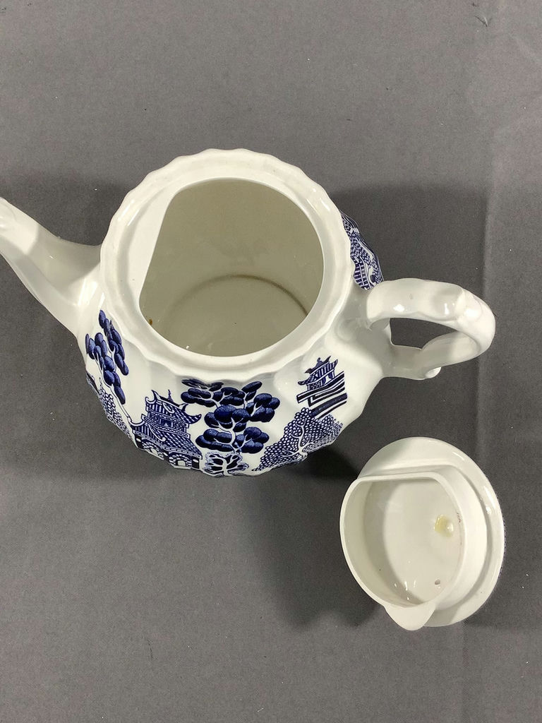 Churchill Blue Willow Tea Set - image 11 of 13