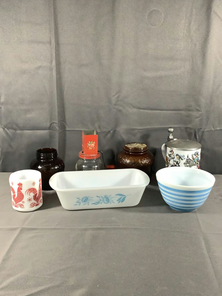 Vintage Kitchen - Pyrex & More - image 1 of 16