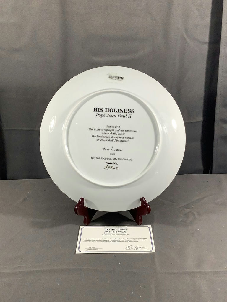 Honeymooners & The Pope Collectors Plates - image 3 of 5