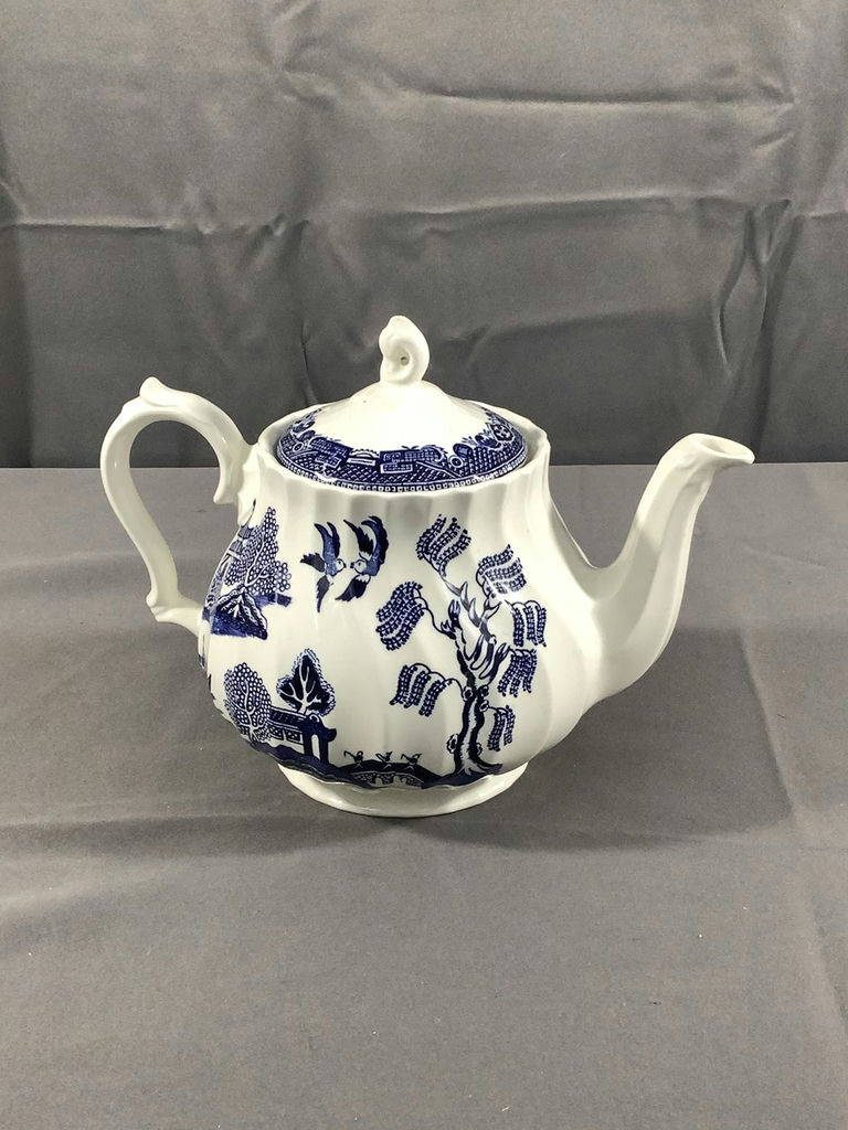 Churchill Blue Willow Tea Set - image 9 of 13