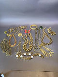 Vintage Costume Jewelry - thumbnail 7 of 9