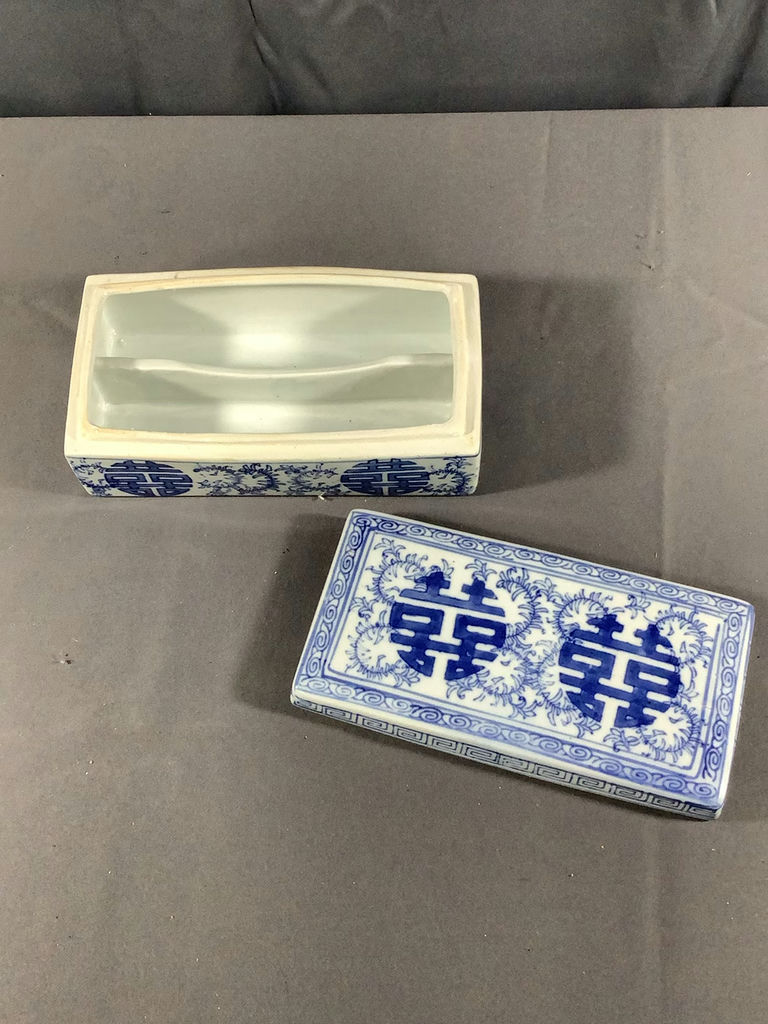 Asian Decorative Blue & White Ceramics - image 7 of 13