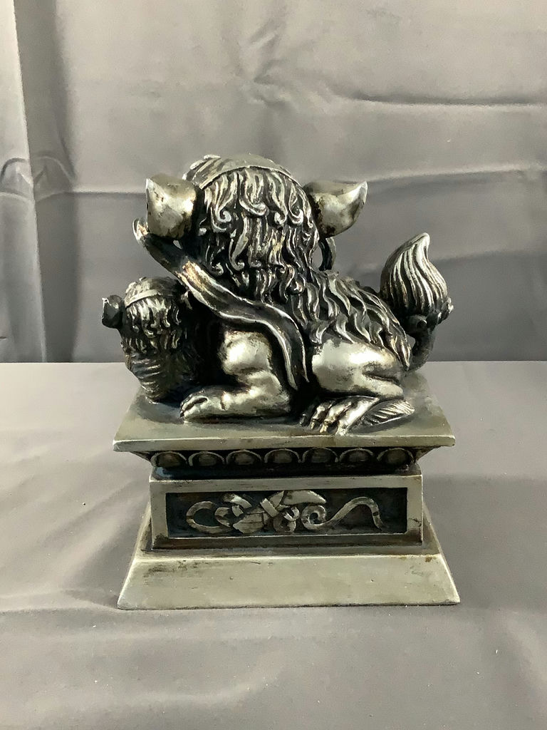 Noritake Dragon Vase & Temple Dragons Figurines - image 8 of 9