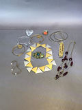 Vintage Costume Jewelry - thumbnail 8 of 9