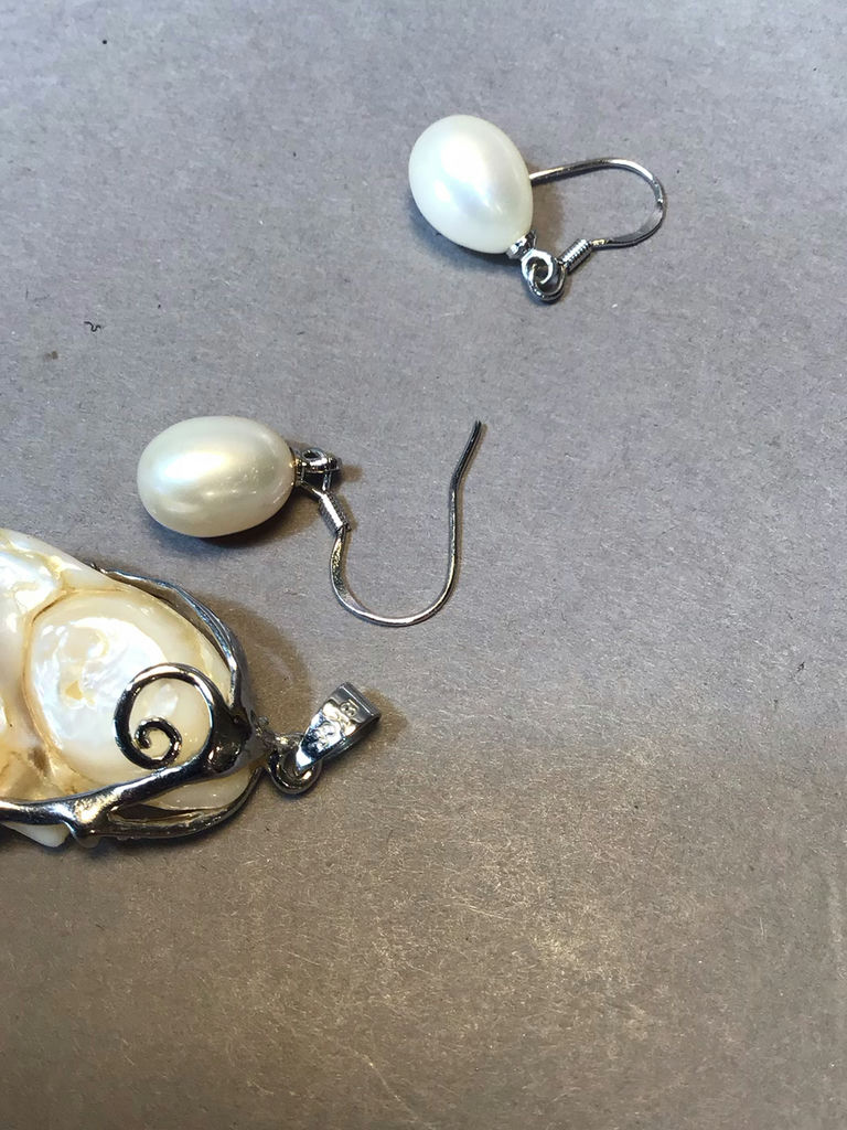 Pearl & Abalone Jewelry - image 9 of 14