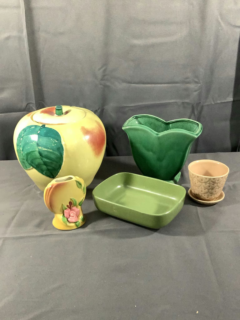 Vintage Pottery - McCoy, Hull & More - image 1 of 14