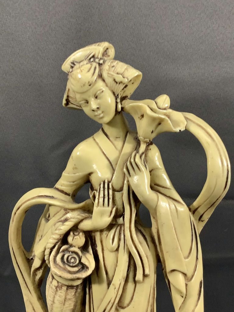 Hand Carved Resin Geisha Figurine - image 2 of 7