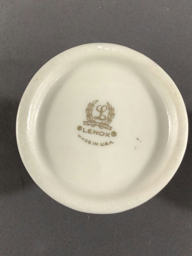 Belleek, Lenox, Aynsley & More Vanity Collection - image 4 of 15