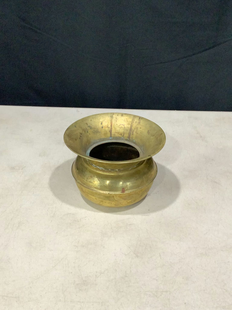 Brass Pots & More For The Hearth - image 4 of 7
