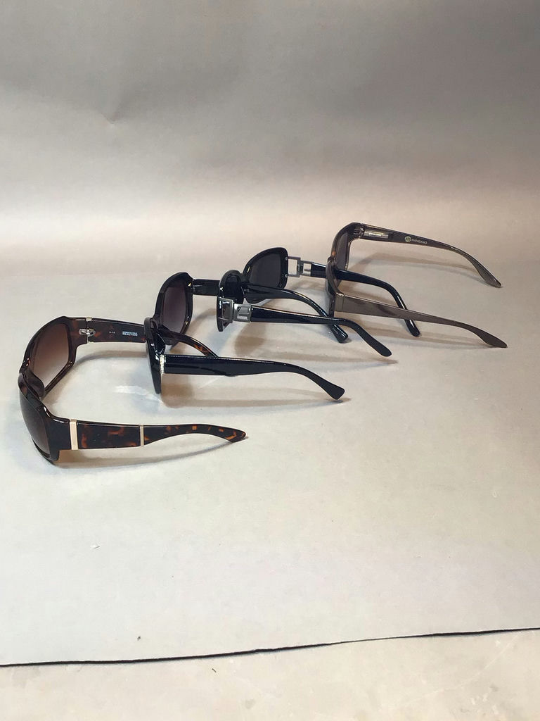 Sunnies & More for the Feminine Set - image 6 of 10