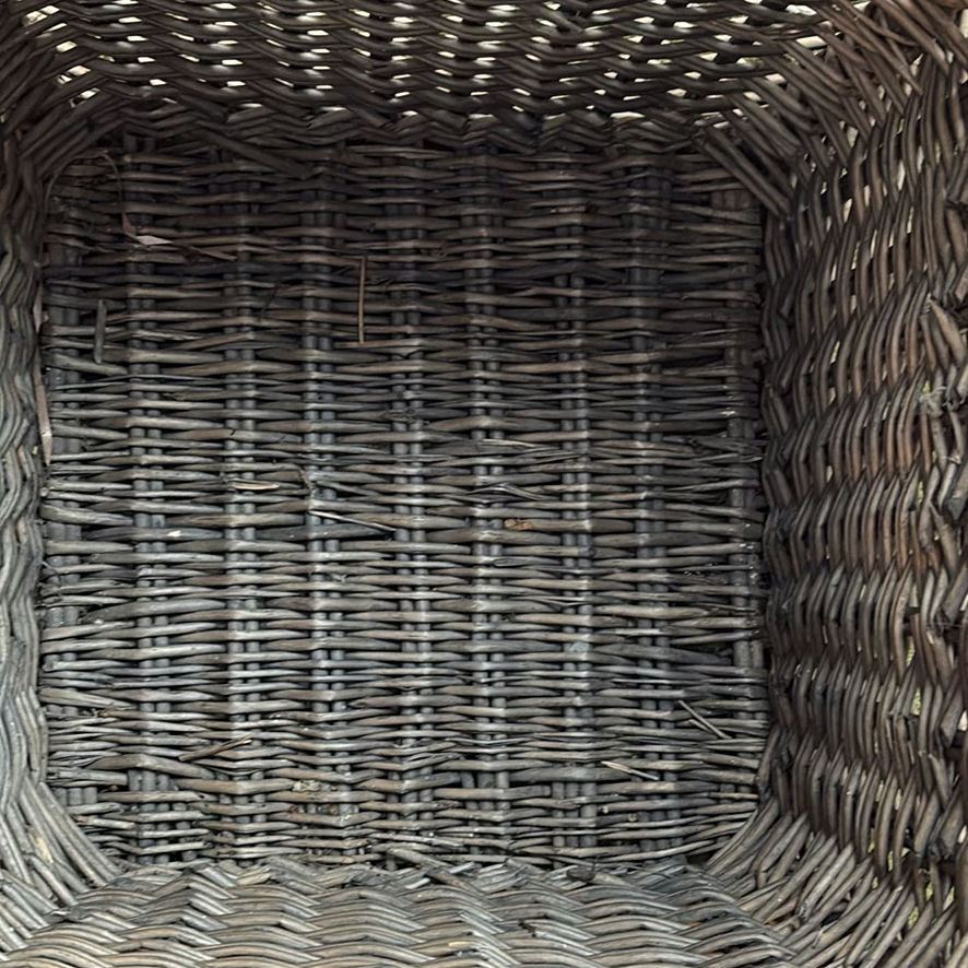 Large Wicker Hamper With Lid - image 7 of 9