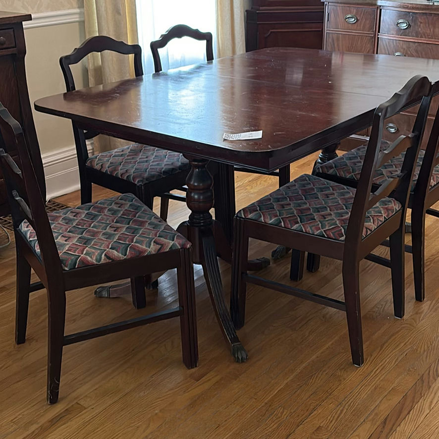 Mahogany Dining Set With 5 Chairs - image 1 of 15