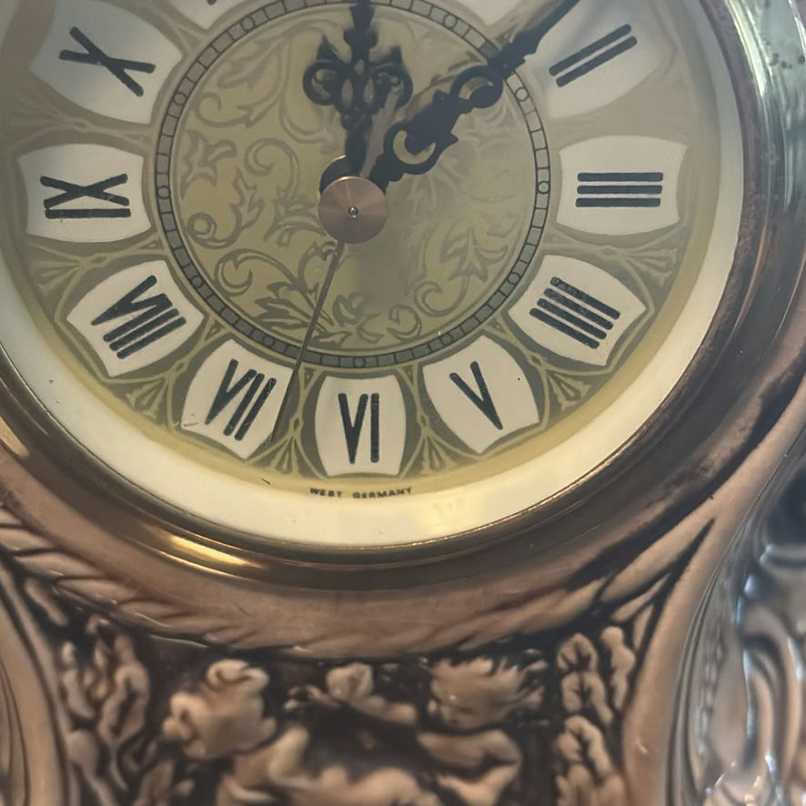 Collection Of Mantle Clocks - image 5 of 21