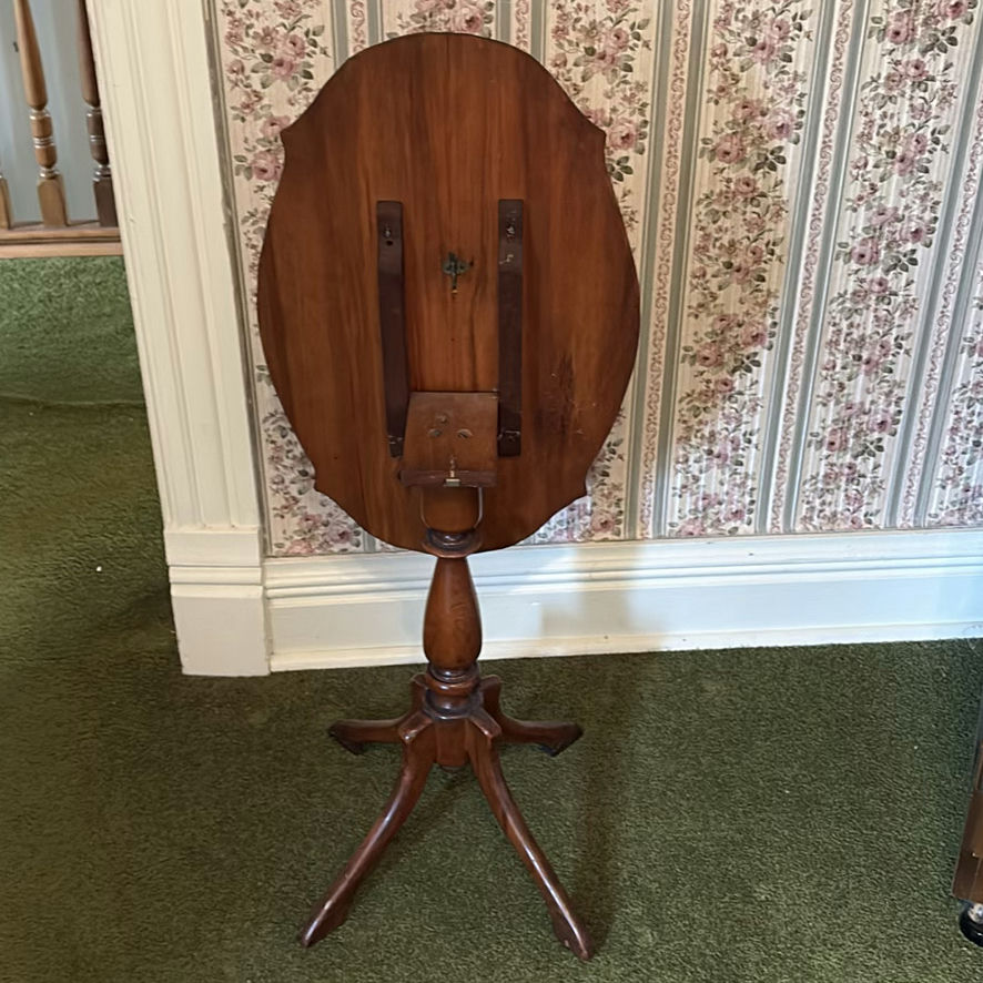 Oak oval-top pedestal table with matching two-tier shelf - image 9 of 15
