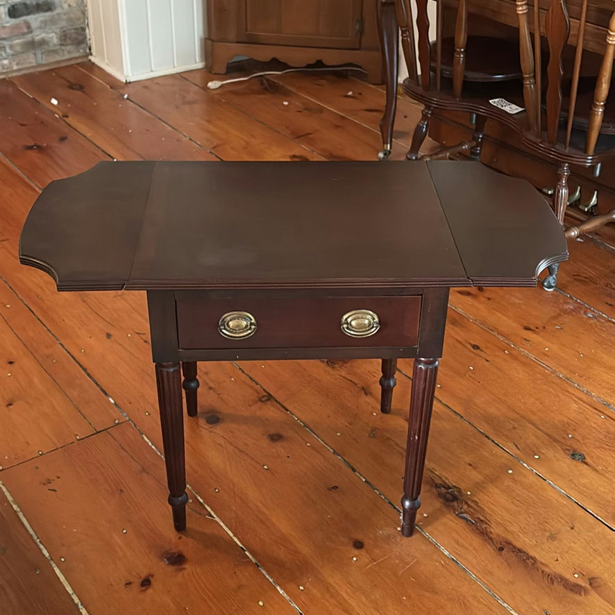 Set Of 2 Drop Leaf Side Tables - image 5 of 12