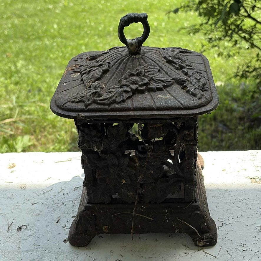 Three Cast Iron Lanterns - image 15 of 17