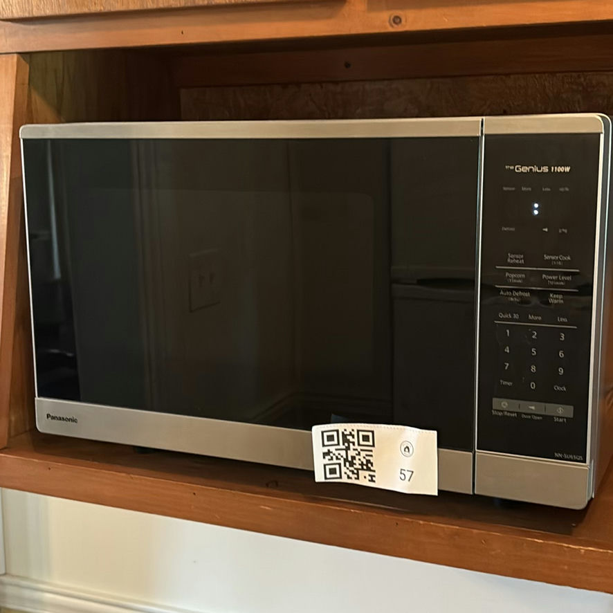 Panasonic “the Genius” Microwave - image 1 of 8