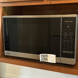 Panasonic “the Genius” Microwave - thumbnail 1 of 8
