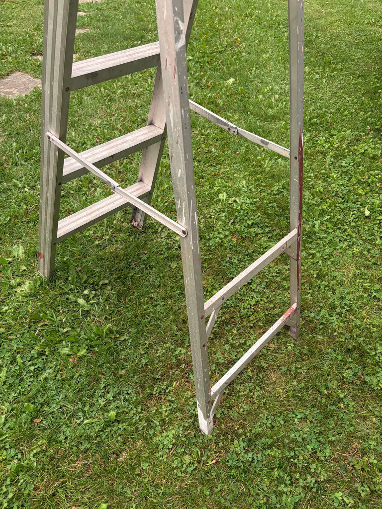 5’ Aluminum Ladder - image 6 of 8