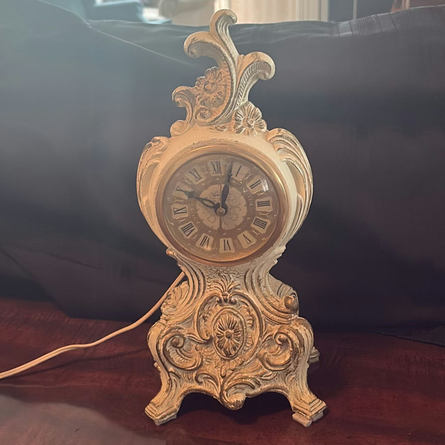 Collection Of Mantle Clocks - image 13 of 21