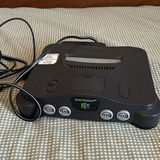 Retro Nintendo 64 Console & Controllers - thumbnail 6 of 10