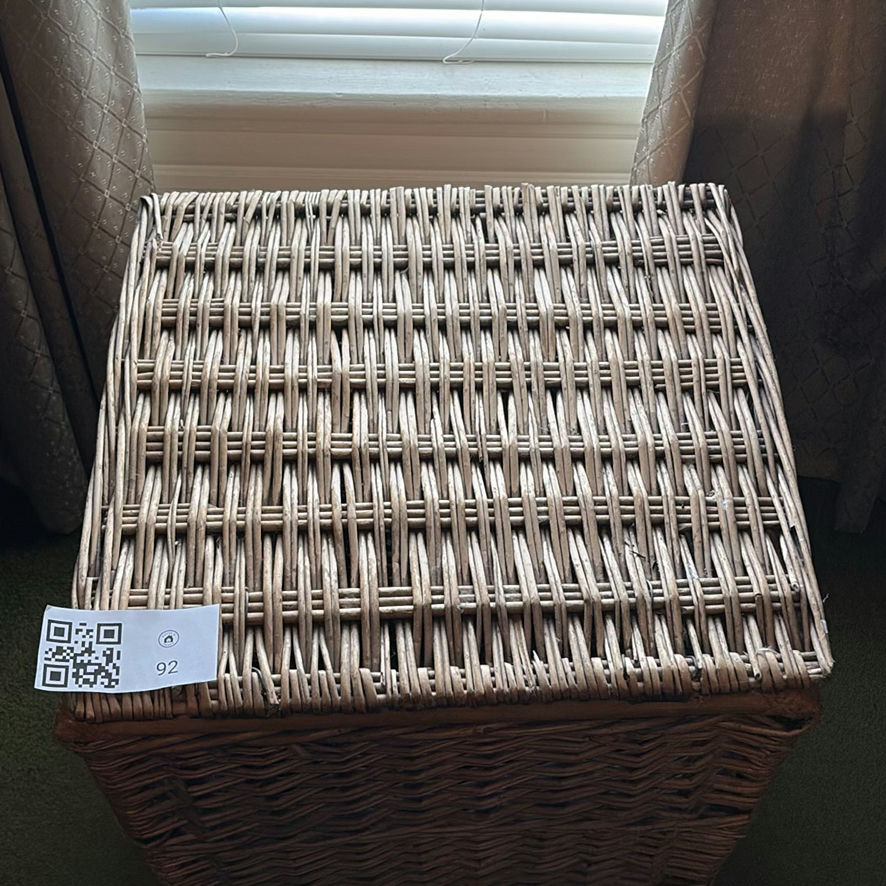 Large Wicker Hamper With Lid - image 2 of 9