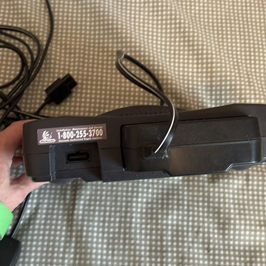 Retro Nintendo 64 Console & Controllers - image 8 of 10