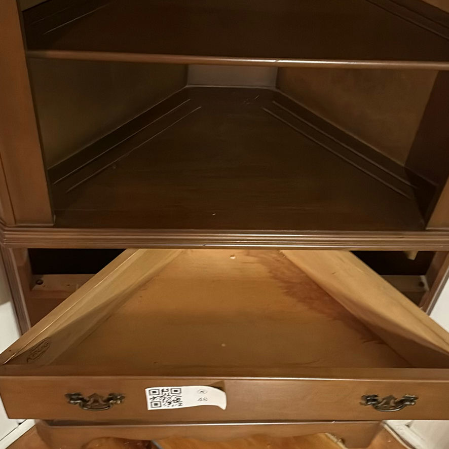 KRUG Corner Cabinet - image 6 of 10