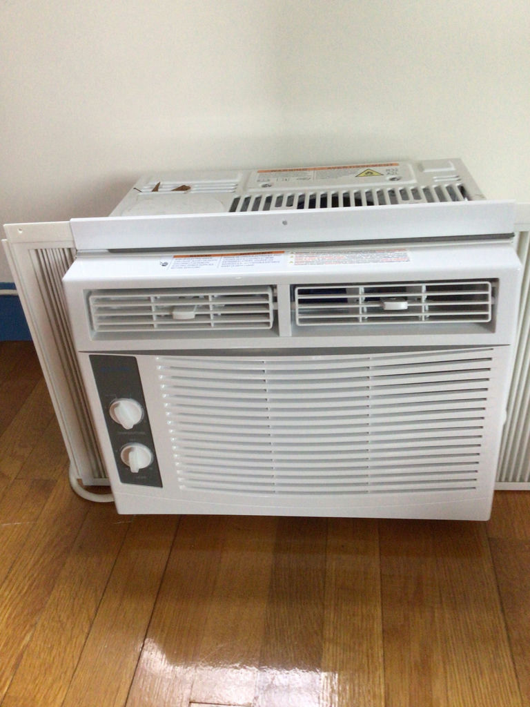 White Cool-Living window air conditioner - image 2 of 3