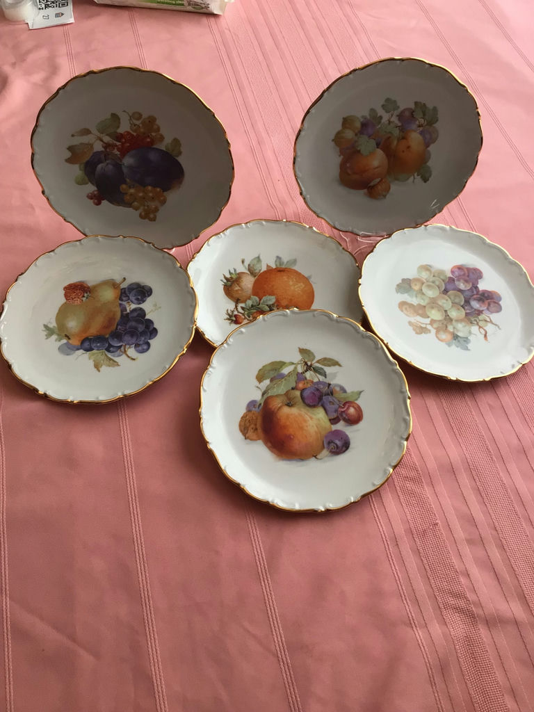 Six Bavarian fruit-motif porcelain bowls - image 1 of 3