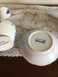 Delft blue-and-white porcelain jug set with matching dish - thumbnail 4 of 4