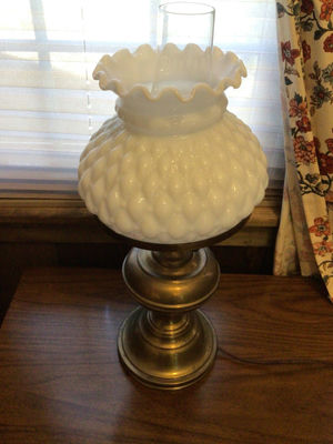 Brass electric table lamp with white textured glass shade - Image 1 of 4