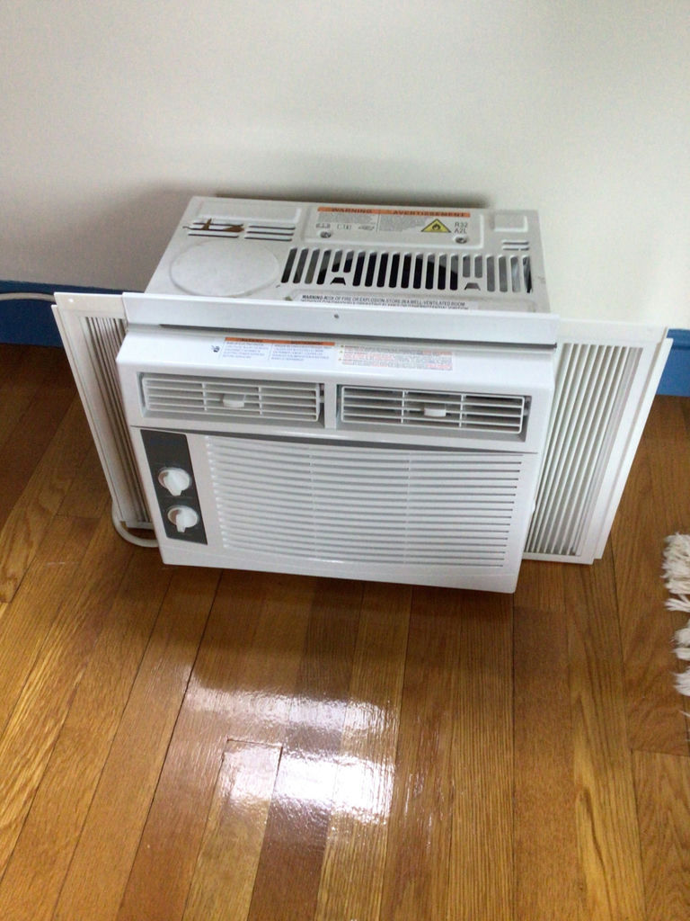 White Cool-Living window air conditioner - image 1 of 3