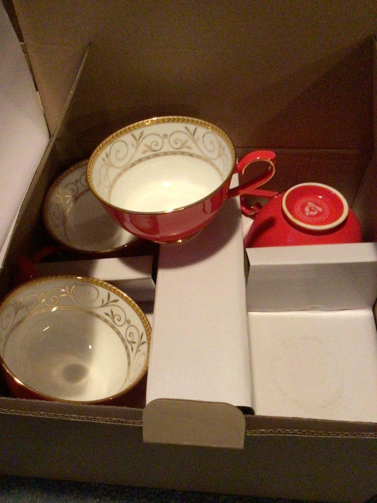 Red bone china tea set with teapot and cups - image 1 of 4
