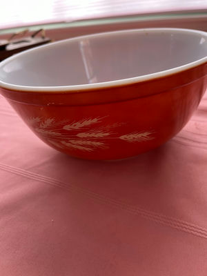 Red Pyrex bowl with wheat motif - Image 1 of 3