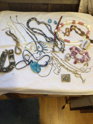 Assorted Jewelry Collection - Image 1 of 5